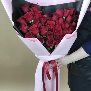Букеты из красных роз 70 см (Эквадор) (артикул букета   26410)