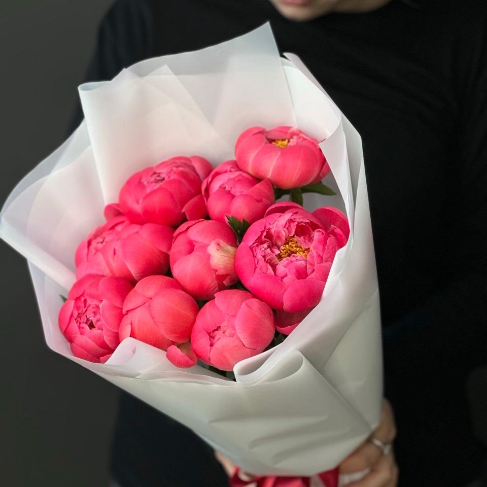 Букет с пионами 9 шт (артикул   37620ufa)